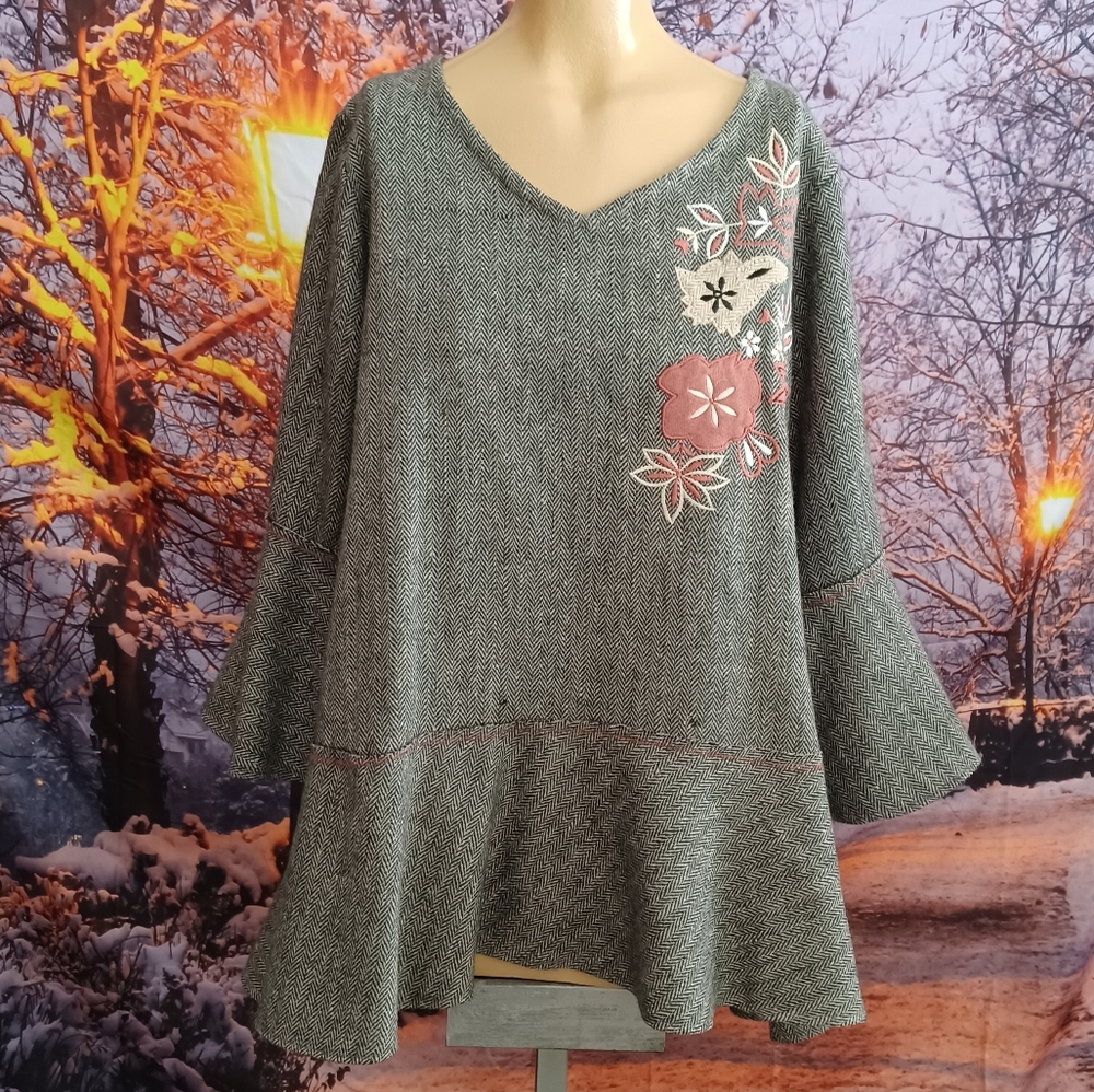 PRICE DROP!! Paper Lace  tunic
